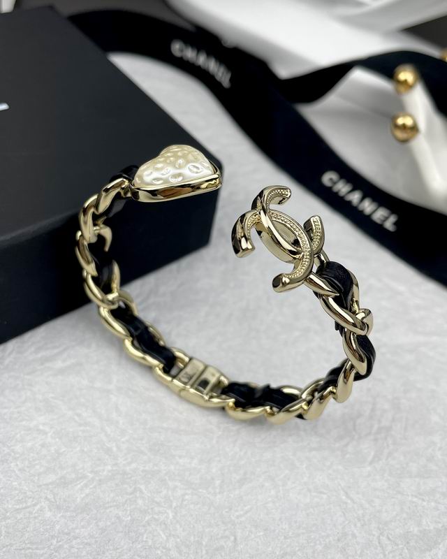 Chanel Bracelet 03yxs41